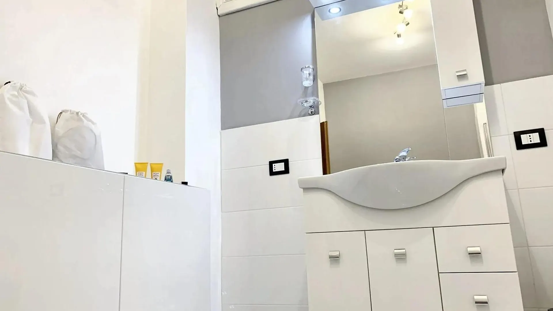 Charming Apartment In Catania With Balcony And City View Italy